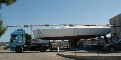 Sailboat transport Salona 44