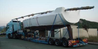 Sailboat transport Salona 44